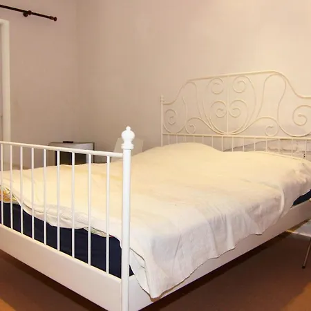 Apartment In The Manor House Silenz, Kluis Lejlighed